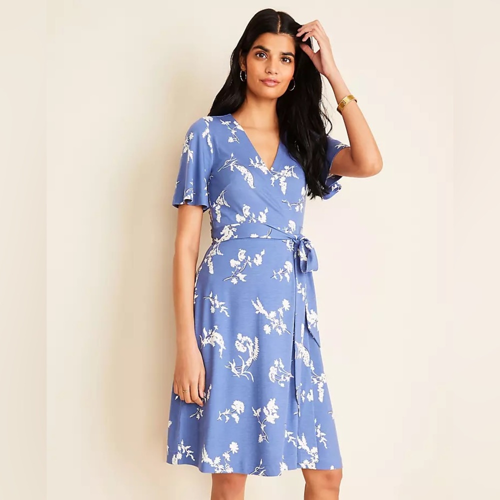 NWOT Ann Taylor Petite Floral Print Flutter Sleeve Wrap Dress